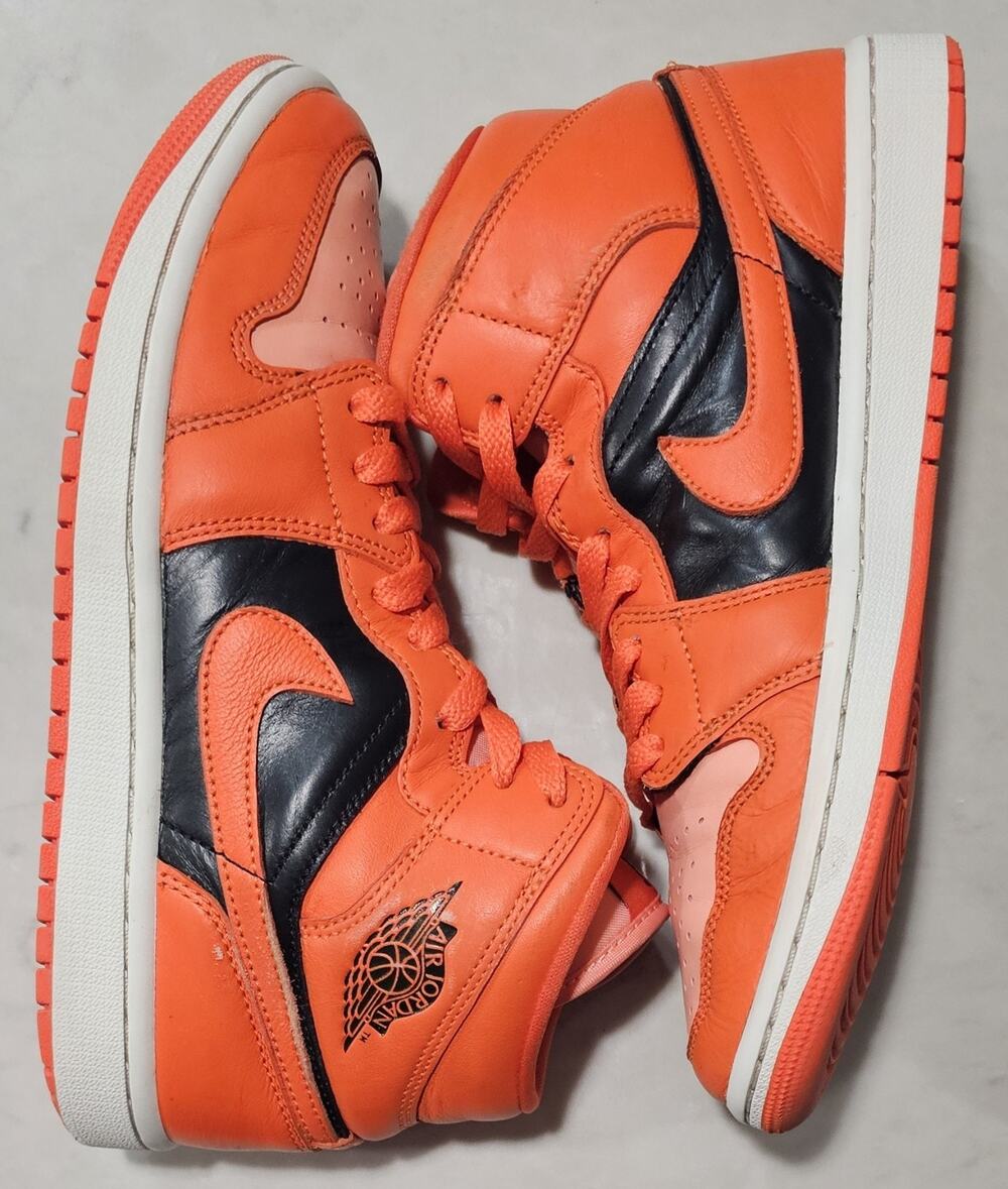 Air Jordan 1 Mid SE Rush Orange Black Women's Size 8 DM3381-600